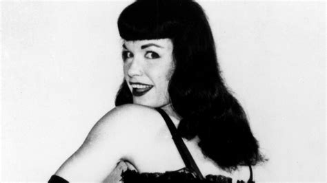 Bondage Babe Bettie Page Dies at 85 .